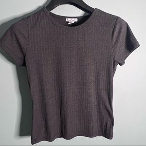 🍒Gray fitted short sleeve shirt